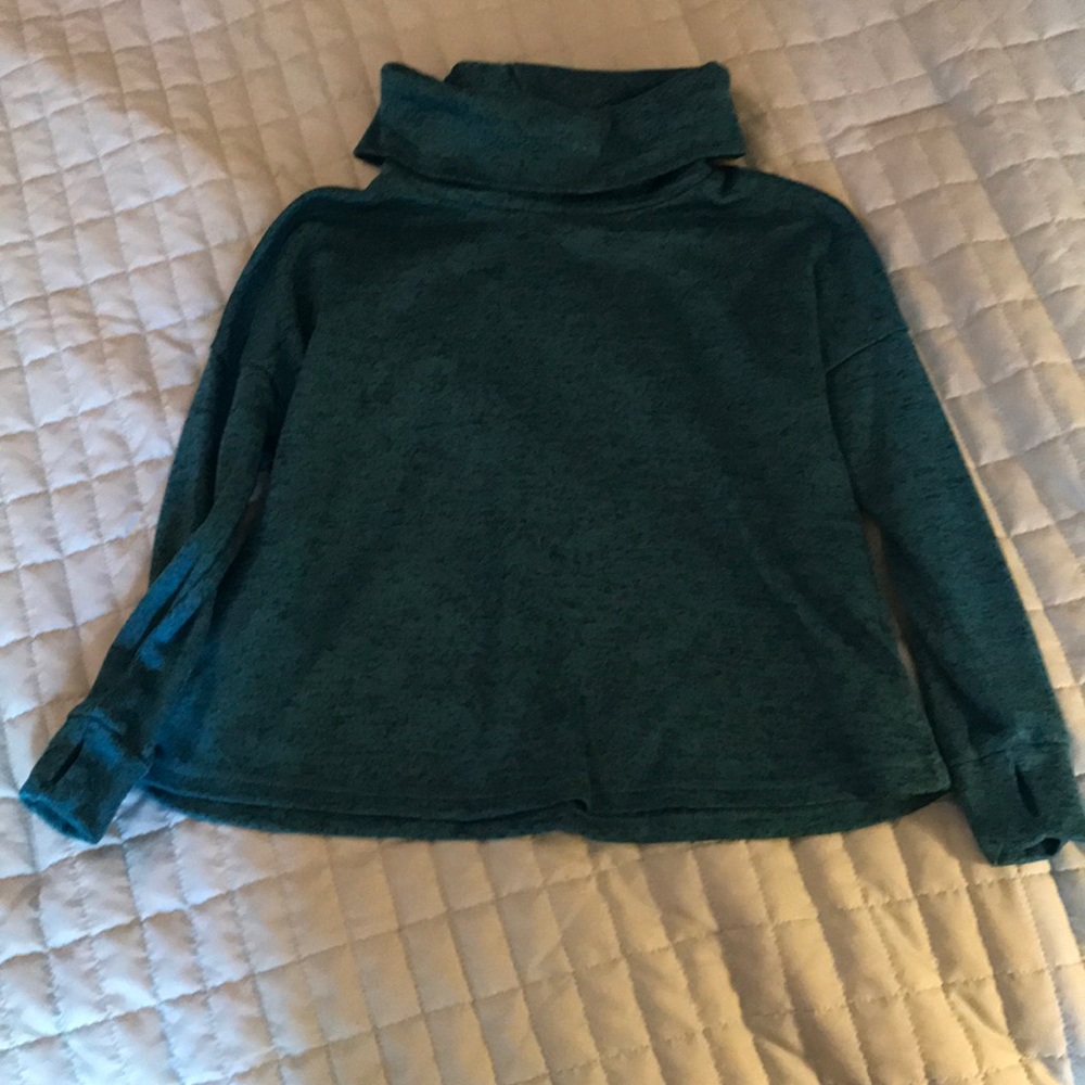 Old Navy Active shirt